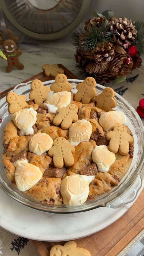 Instagram post by @chloeandleox for Instant Pot. Caption reads: [...] COOKIE DOUGH S’MORES 🥰🥰🥰🎄 @instantpotuk....