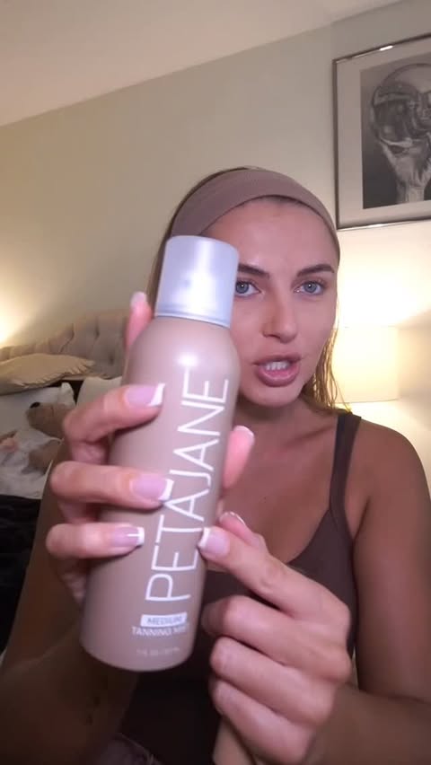 Instagram post by @katgoldd for Peta Jane Beauty. Caption reads: @petajanebeauty is up to 50% OFF for Black Friday!....