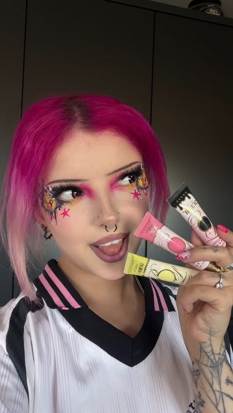 Instagram post by @doll_em_up for Myeyebb. Caption reads: [...] finished off my makeup look?! from:....