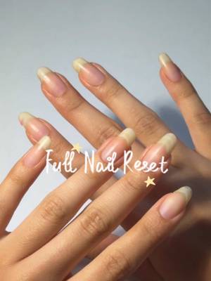 TikTok post by @graceful.han for Esmalte Colorama. Caption reads: [...] IT! @Olive & June @MakarttOfficial @Esmalte....