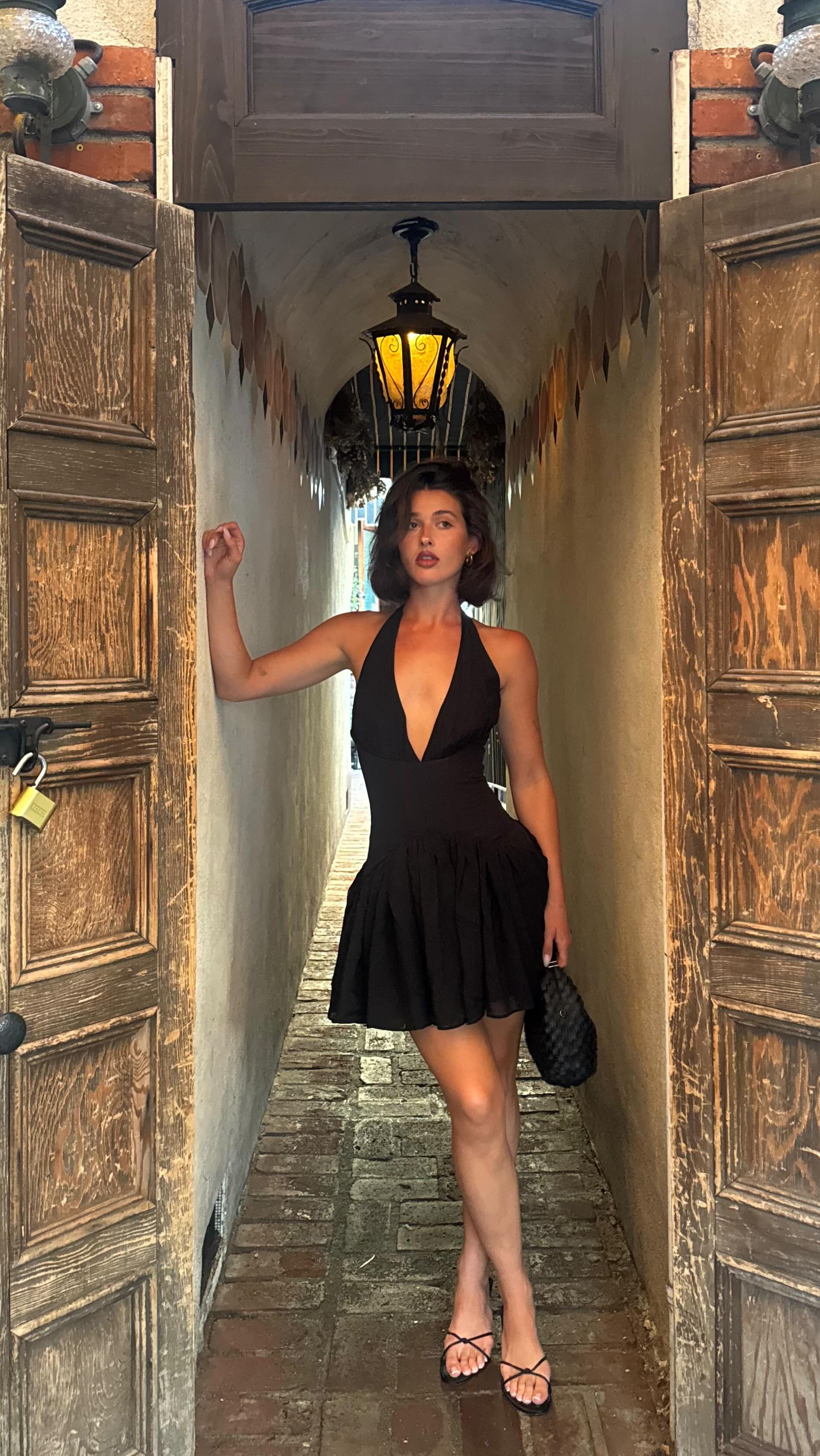 Instagram post by @arud_ for Milani Cosmetics. Caption reads: hot tamale by @milanicosmetics 🌶️.