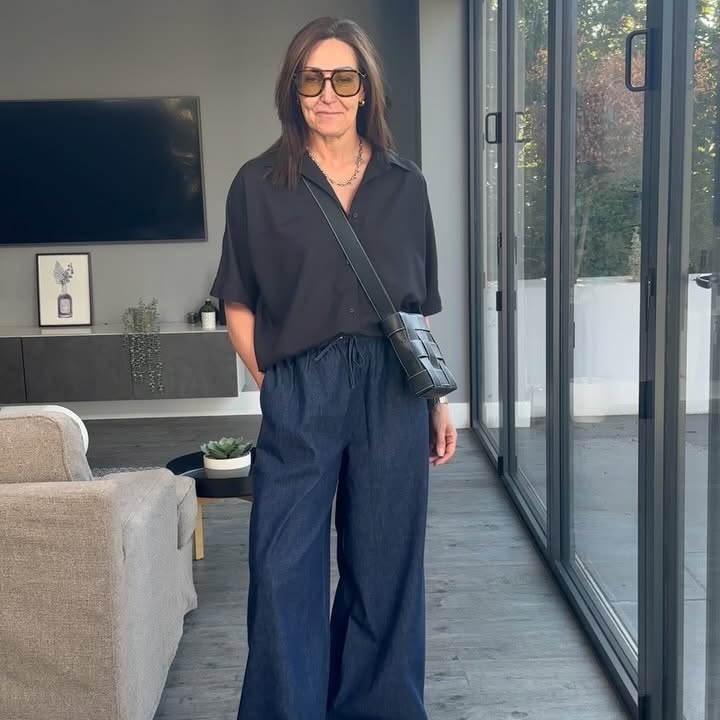 Instagram post by @buttonsandblazers for WAT THE BRAND. Caption reads: [...] is courtesy of the gorgeous ladies....