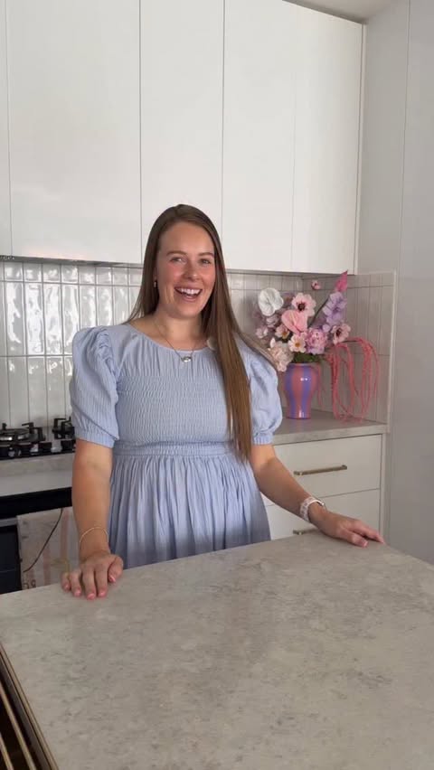 Instagram post by @caitlin.bailey for The Collagen. Caption reads: [...] dreamiest new Glow Shake flavour by....