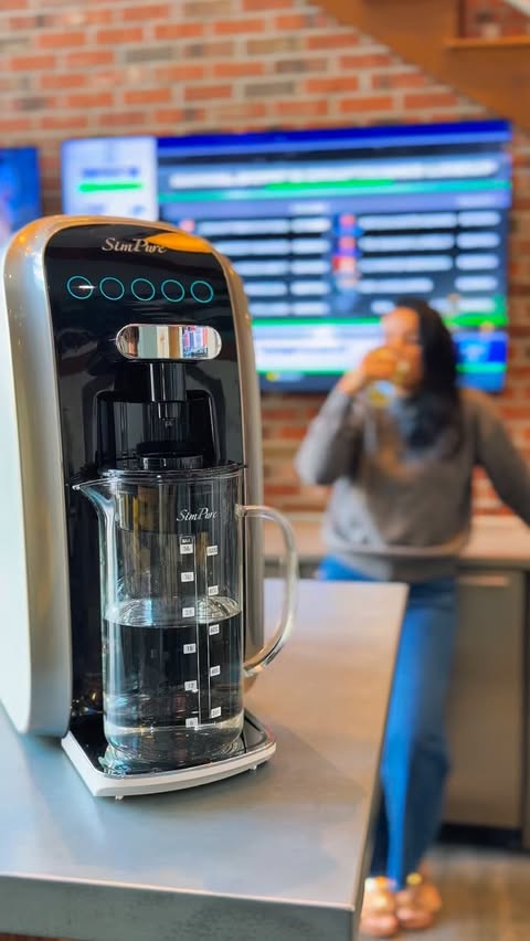 Instagram post by @claricecalazans for SimPure. Caption reads: Clean water you can taste, trust, and feel good....