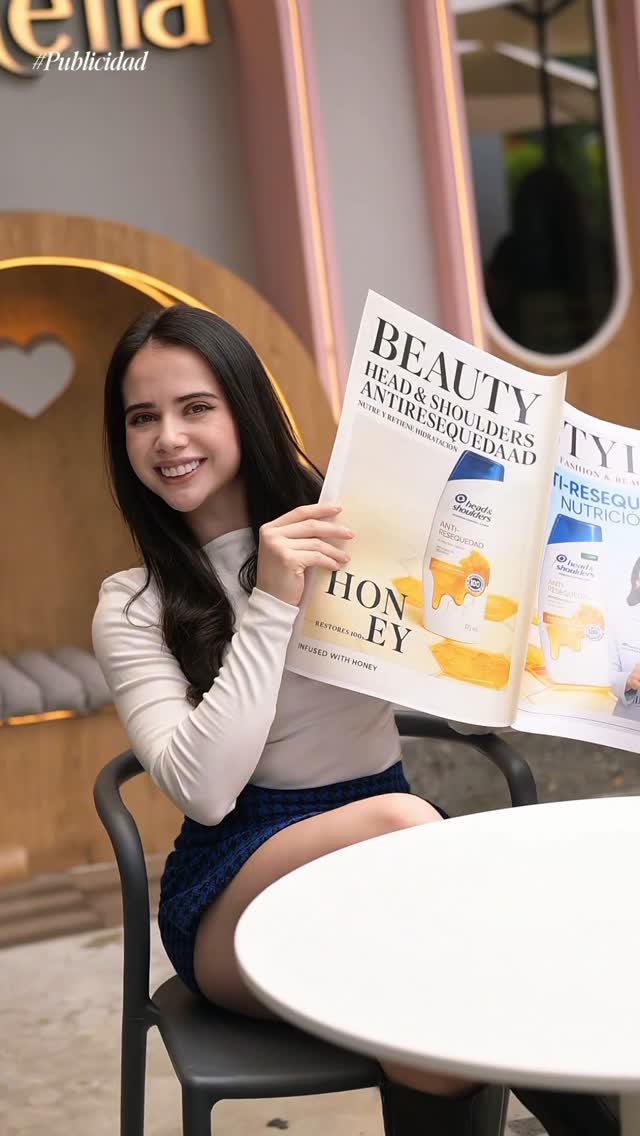 Instagram post by @danielaross._ for Head & Shoulders LA. Caption reads: Recuerda que tu cabello también es parte de tu....