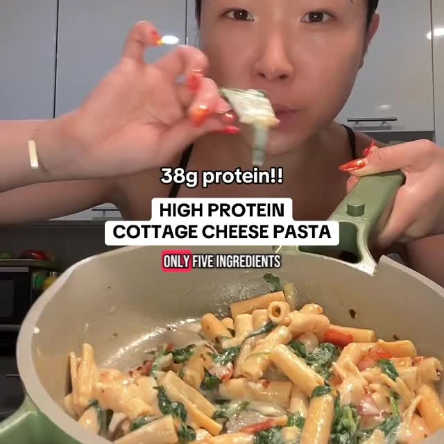 Instagram post by @careeseeats for Kaizen Food Company. Caption reads: HIGH PROTEIN LOW CARB COTTAGE CHEESE PASTA

277....