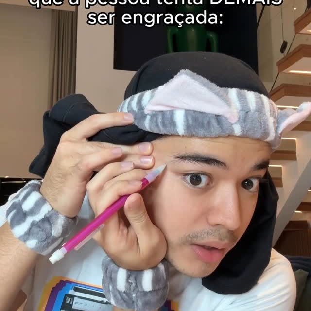 Instagram post by @morimura for Shopee. Caption reads: VEY JURO 🗣️ (Eu sou assim pra quem não sabe 😍)....