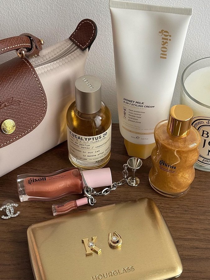 Instagram post by @urfavasian__ for Le Labo Fragrances. Caption reads: Some new bits I’ve been loving … 🐝

ft. New....