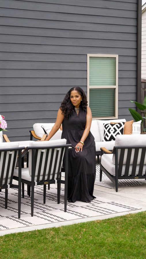 Instagram post by @mothediva for Rooms To Go. Caption reads: I’m officially outside this summer—well, at least....