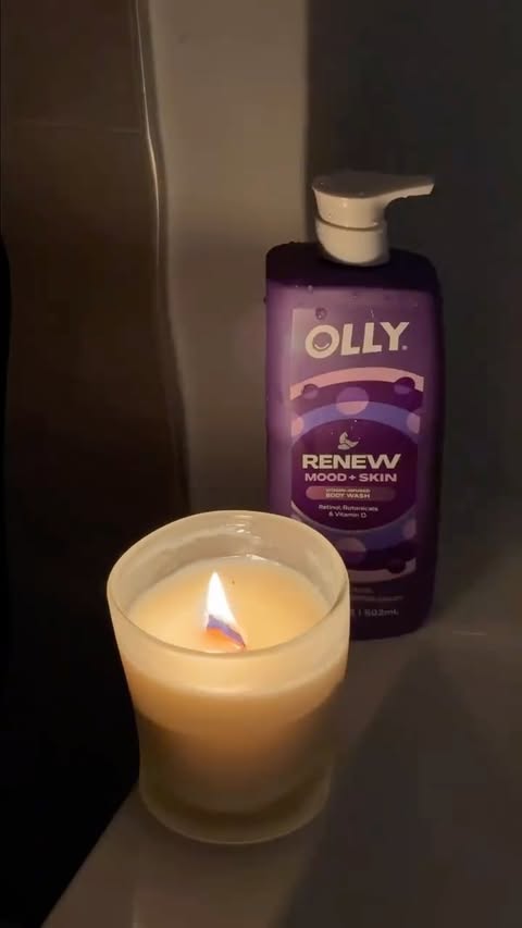 Instagram post by @caro__beth for OLLY. Caption reads: [...] everybody’s getting wet with @ollywellness....