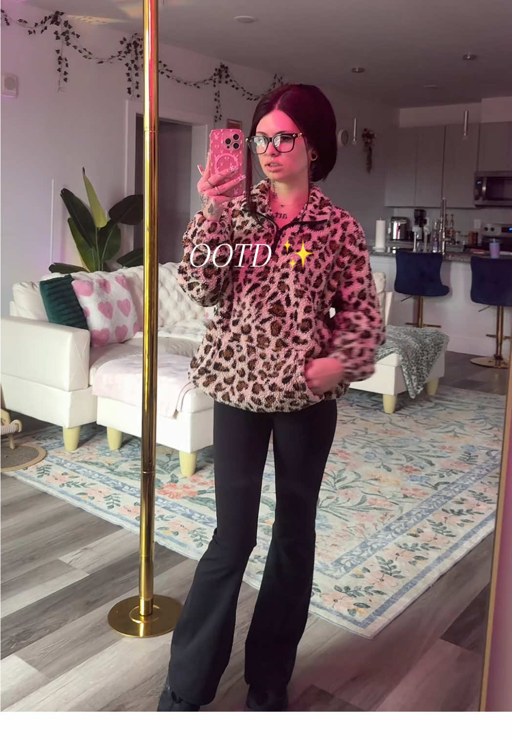 TikTok post by @stargrl333 for VELVET CAVIAR. Caption reads: Ft @velvetcaviar on the phone & @Kayali + [...].