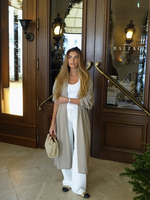 Instagram post by @margotsustrac for LilySilk. Caption reads: cosy day with @lilysilk 
#lilysilk....