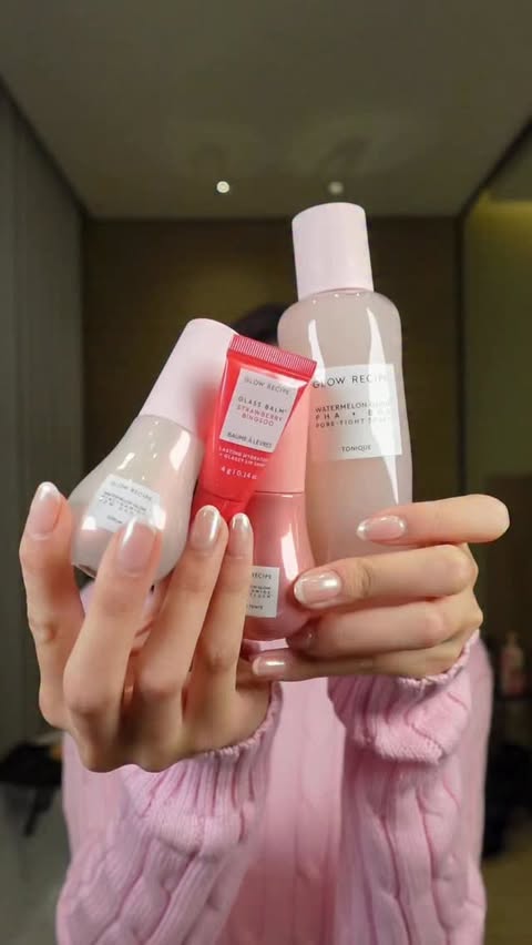 Instagram post by @ruba.tursun for Glow Recipe. Caption reads: Secret to glowy skin is the products....