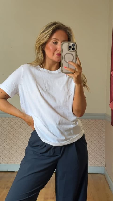 Instagram post by @hannahbrosh for Old Navy. Caption reads: @oldnavy ‘s 50% everything online sale is [...].