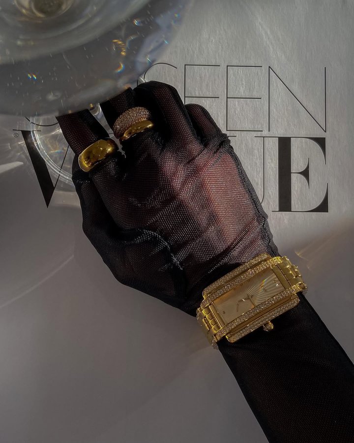 Instagram post by @cherylrocha for JBW. Caption reads: [...] piece to complete my dinner look @jbwwatches....