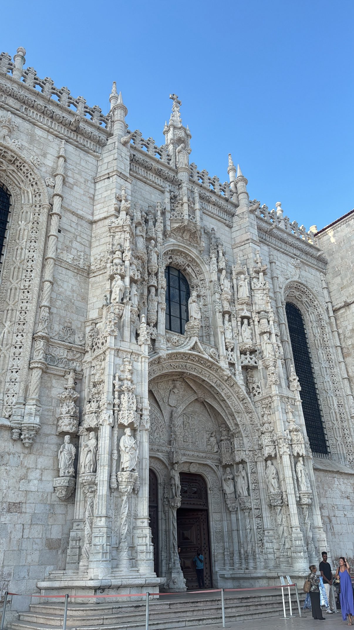 Instagram post by @lucyyevee for Princess Polly. Caption reads: @princesspolly favourites, dc LUCY for $ off❤️.