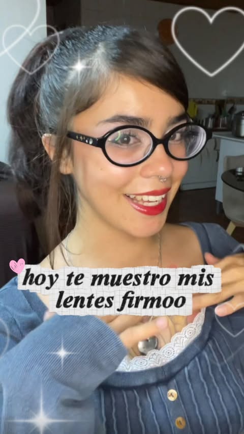 Instagram post by @withloveayri for Firmoo.com. Caption reads: mis lentes favoritossss los amo 💌 @firmoo_chile.