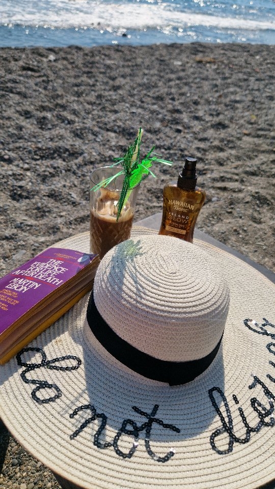 Instagram post by @rachel_styles_official for Plusock. Caption reads: AD/ Holiday mode on ! Most people of any adult age....