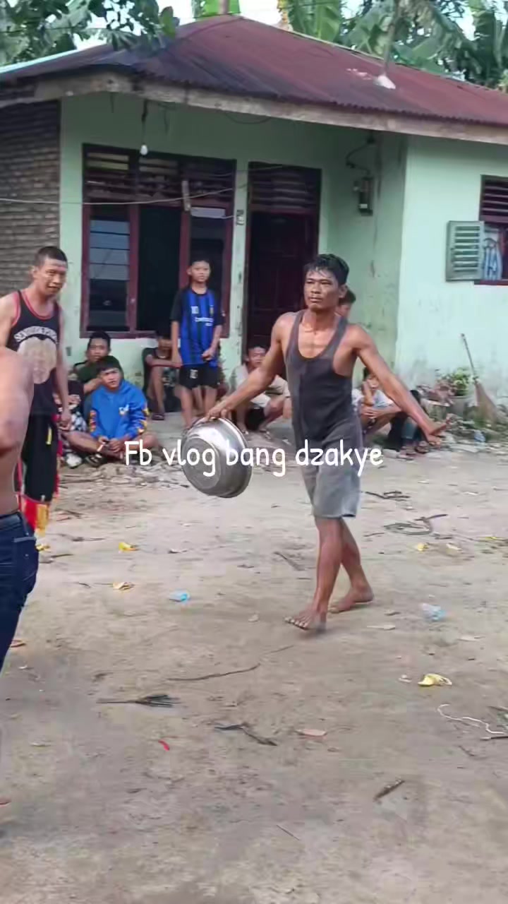 TikTok post by @vlogbangdzakye for Vita Mahjong. Caption reads: #VitaMahjongonBeat @vitamahjong_official.