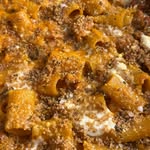 Instagram post by @flavorsbyalessandra for HexClad. Caption reads: A Fall inspired pasta al forno with…Pumpkin, Brown....