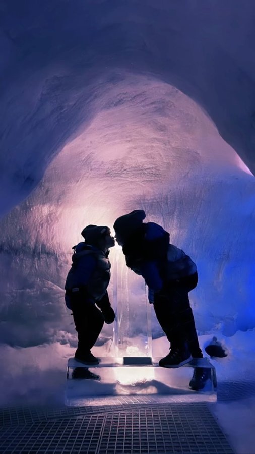 Instagram post by @minneandme for Tourlane. Caption reads: making memories. 📸🤍✈️🇮🇸 

// minneandme x....