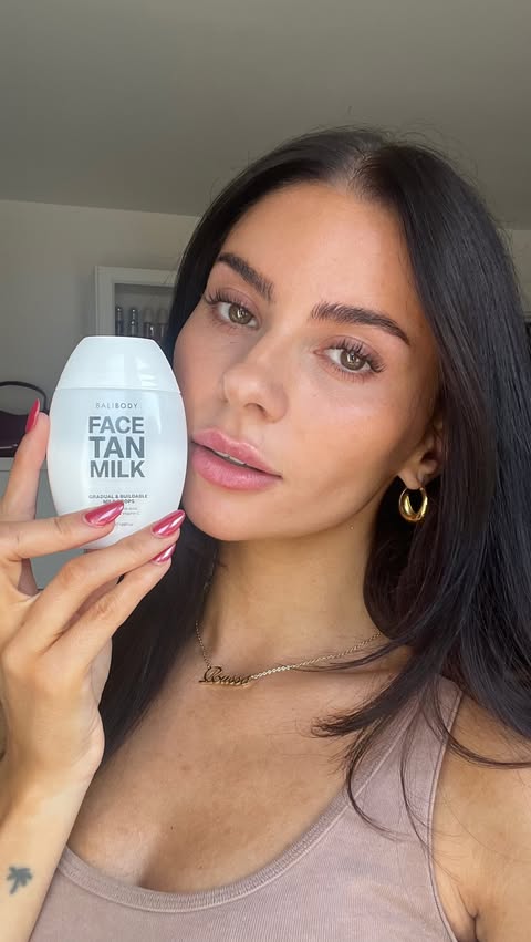 Instagram post by @leahlouvaine for BALI BODY. Caption reads: [...] be lower maintenance day to day 🤏🏼🎀....