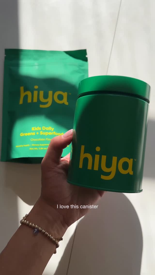 Instagram post by @ashleyellenhoward for Hiya. Caption reads: An organic greens powder that tastes so delicious....