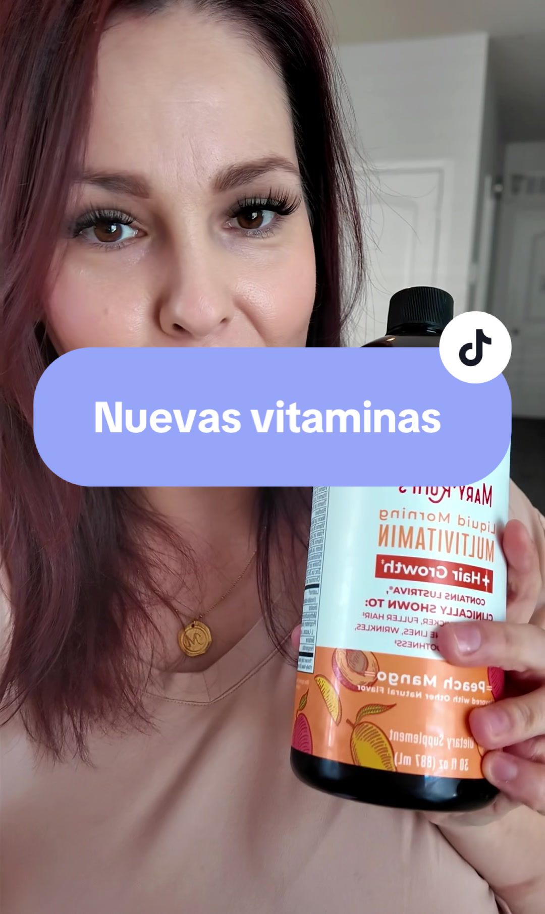 TikTok post by @_lifewithmonica for MaryRuth Organics. Caption reads: Nueva rutina! Vitaminas @MaryRuth's vamos a ver....