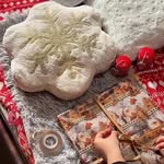 Instagram post by @thisis_kata for Poster Store. Caption reads: [...] refresh your gallery wall 🤍 

🔗....