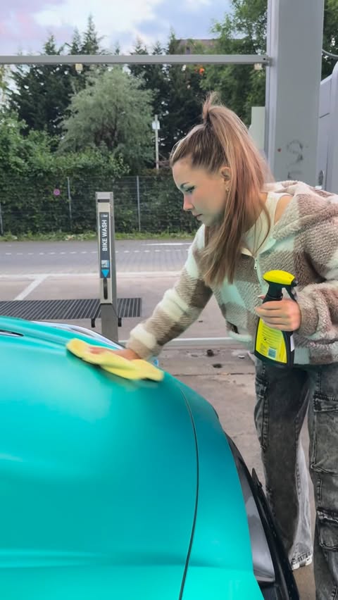 Instagram post by @joysemmi for Meguiar’s. Caption reads: [...] you cleaned your car? #ad #Werbung #Meguiars....