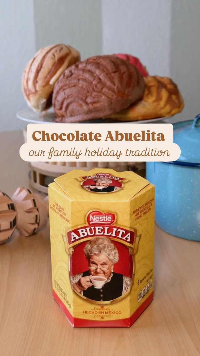 Instagram post by @itsmelinavega for H-E-B. Caption reads: #ad There’s just something about Abuelita that....