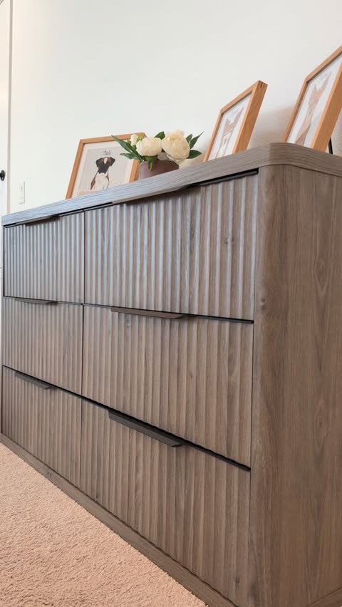 Instagram post by @melisadevo for Sicotas. Caption reads: Loving this modern fluted dresser 🤍
The texture,....