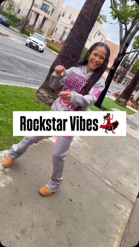 Instagram post by @zoeyzanai for Rockstar Original. Caption reads: [...] was great 💃🏽💃🏽🙌🏽🙌🏽
Outfit:....