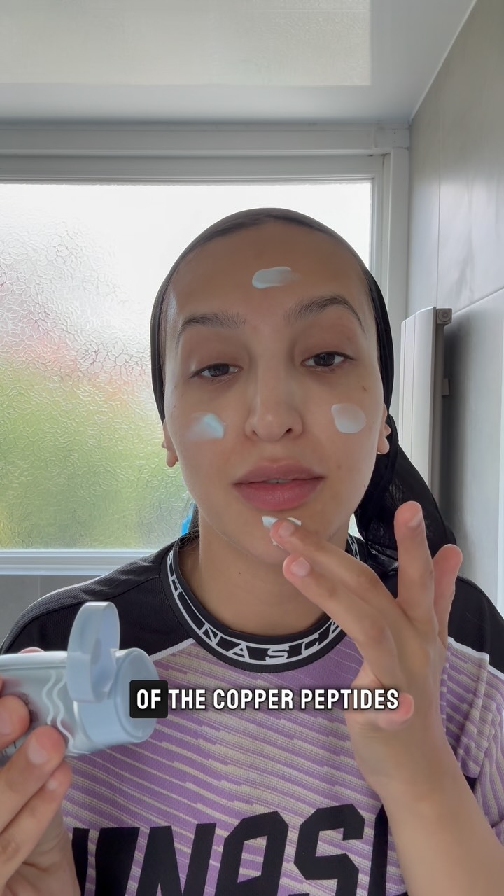 Instagram post by @lookamillion for The Beauty Crop. Caption reads: Go on to my TT ⏰ (LOOKAMILLION) it’s only £7 or £4....