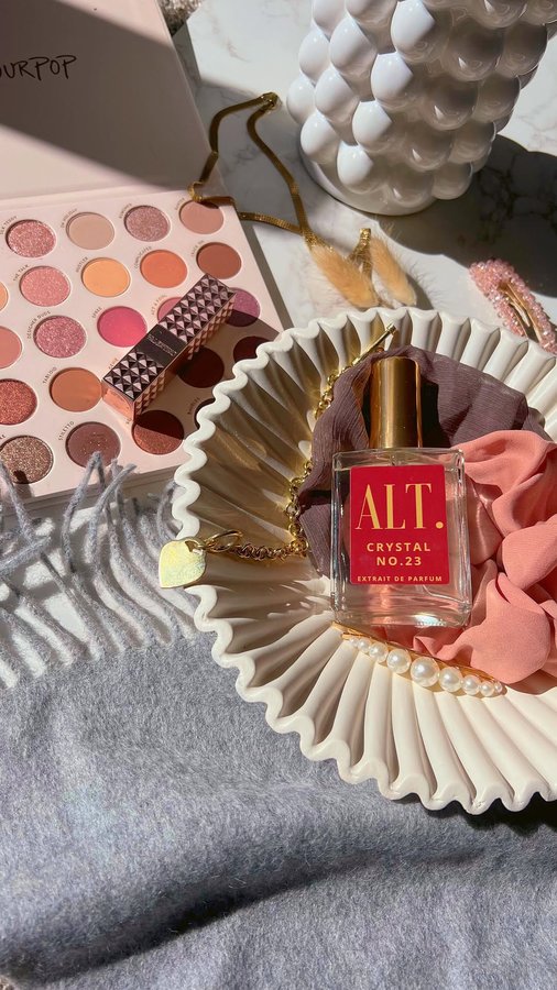 Instagram post by @kristins.addiction for ALT. Fragrances. Caption reads: #AD | @altfragrances 

I packed up my life to move....