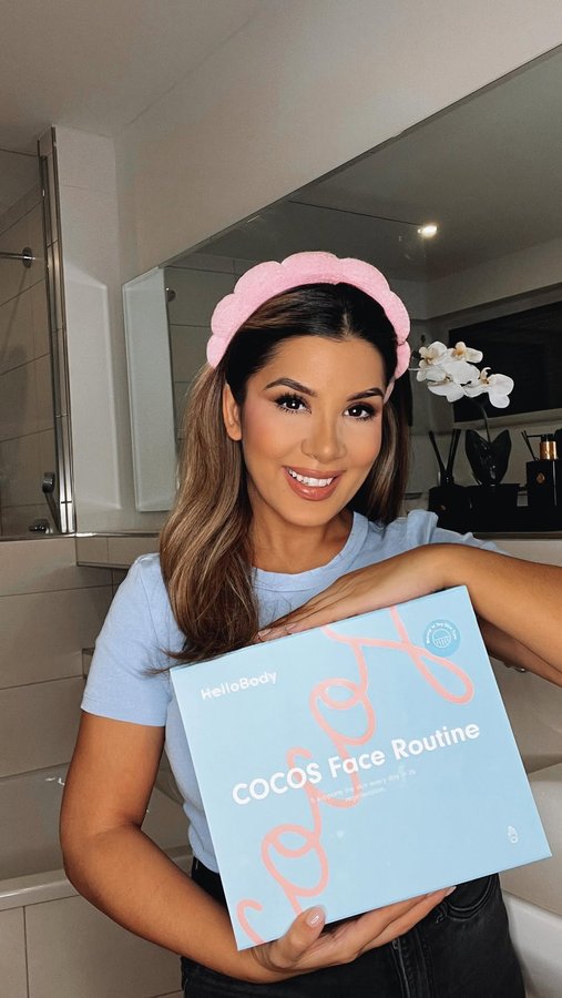 Instagram post by @sorayaali for HelloBody. Caption reads: Anzeige l @hellobody goes @mueller_deutschland....