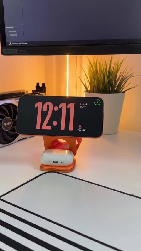 Instagram post by @developeradam for KUXIU. Caption reads: [...] is the best colour! 😉 

Well so does....