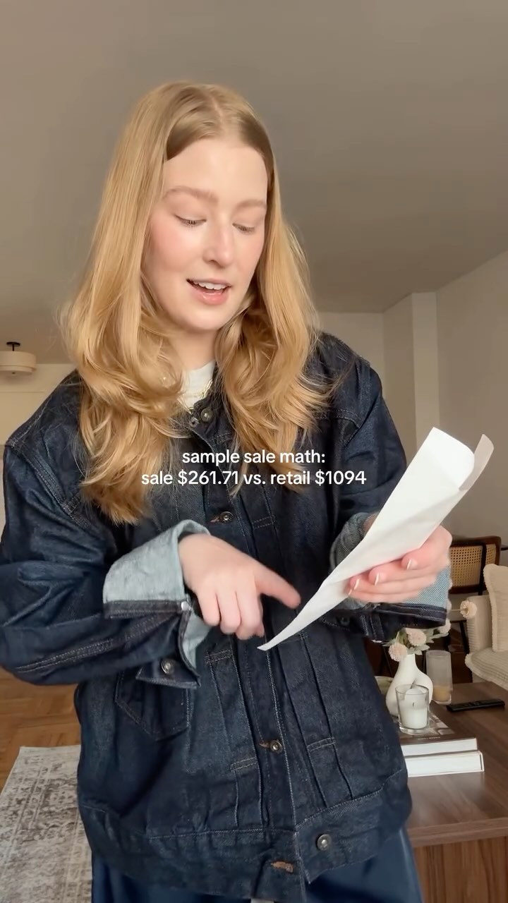 Instagram post by @sammyynapolitano for 260 Sample Sale. Caption reads: [...] #nycshopping #samplesalenyc (gifted....