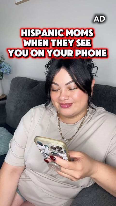 Instagram post by @es_jenny_solares for Candy Crush Saga. Caption reads: [...] level 4,982 because she found out....