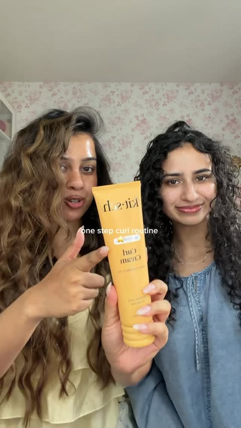 Instagram post by @arminarshe for Kitsch. Caption reads: [...] curly hair routine 🍯⭐️ #kitschpartner....