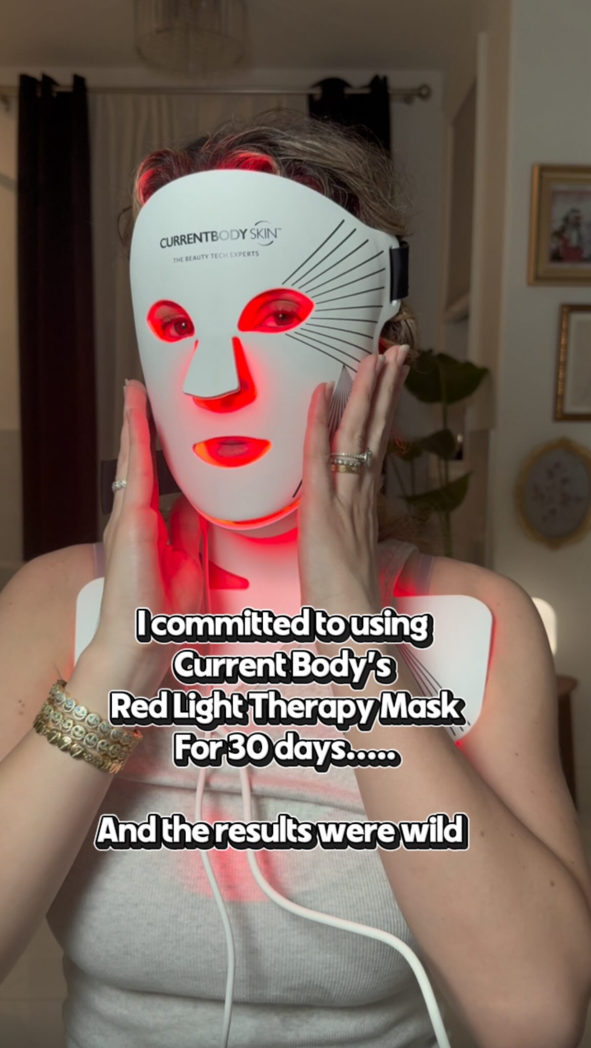 Instagram post by @between2mirrors for currentbody. Caption reads: I did it!
30 days of red light therapy × green....