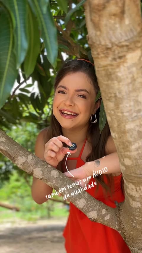 Instagram post by @natiellyy_ for Shopee. Caption reads: Comente MICROFONE para receber o link 🔗

✨ID....