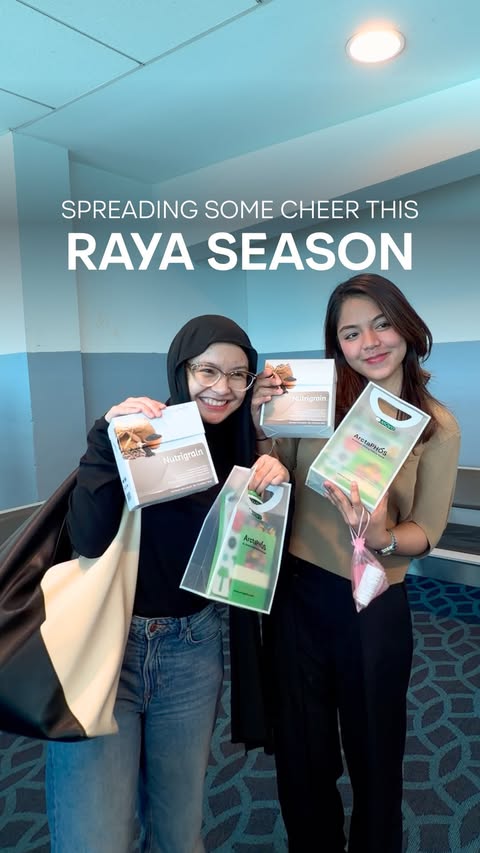 Instagram post by @lsoulle_my for AirAsia MOVE. Caption reads: [...] Raya cheer along the journey! From AirAsia....