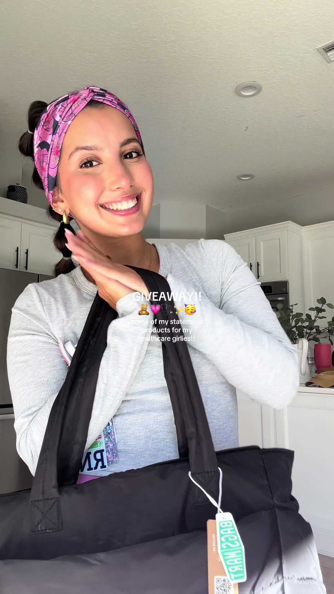 TikTok post by @cibeleurbanski for Dr Teal's. Caption reads: [...] @Uniform Advantage @helloheadband @DrTeals....