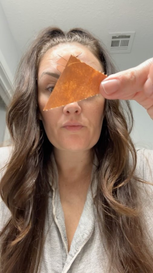 Instagram post by @vanessawade_beauty for FROWNIES. Caption reads: [...] just wanna know more #nobotoxneeded....