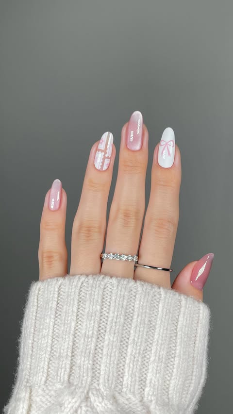 Instagram post by @heajiheaji for Apres Nail. Caption reads: [...] & postcards💌🎀💋 using @apresnailofficial....