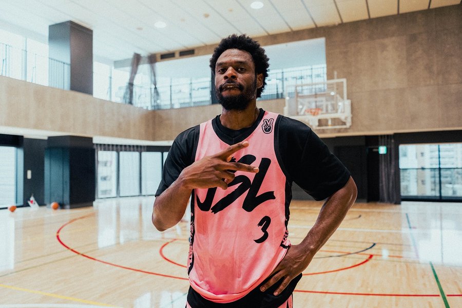 Instagram post by @bdotadot5 for Deuce Brand. Caption reads: [...] Thank you to our sponsors @deucebrand....