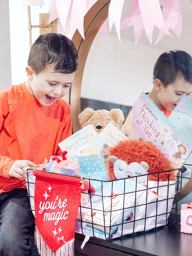 Instagram post by @ambsryan_ for Slumberkins. Caption reads: #AD | @slumberkins making Love Baskets for your....