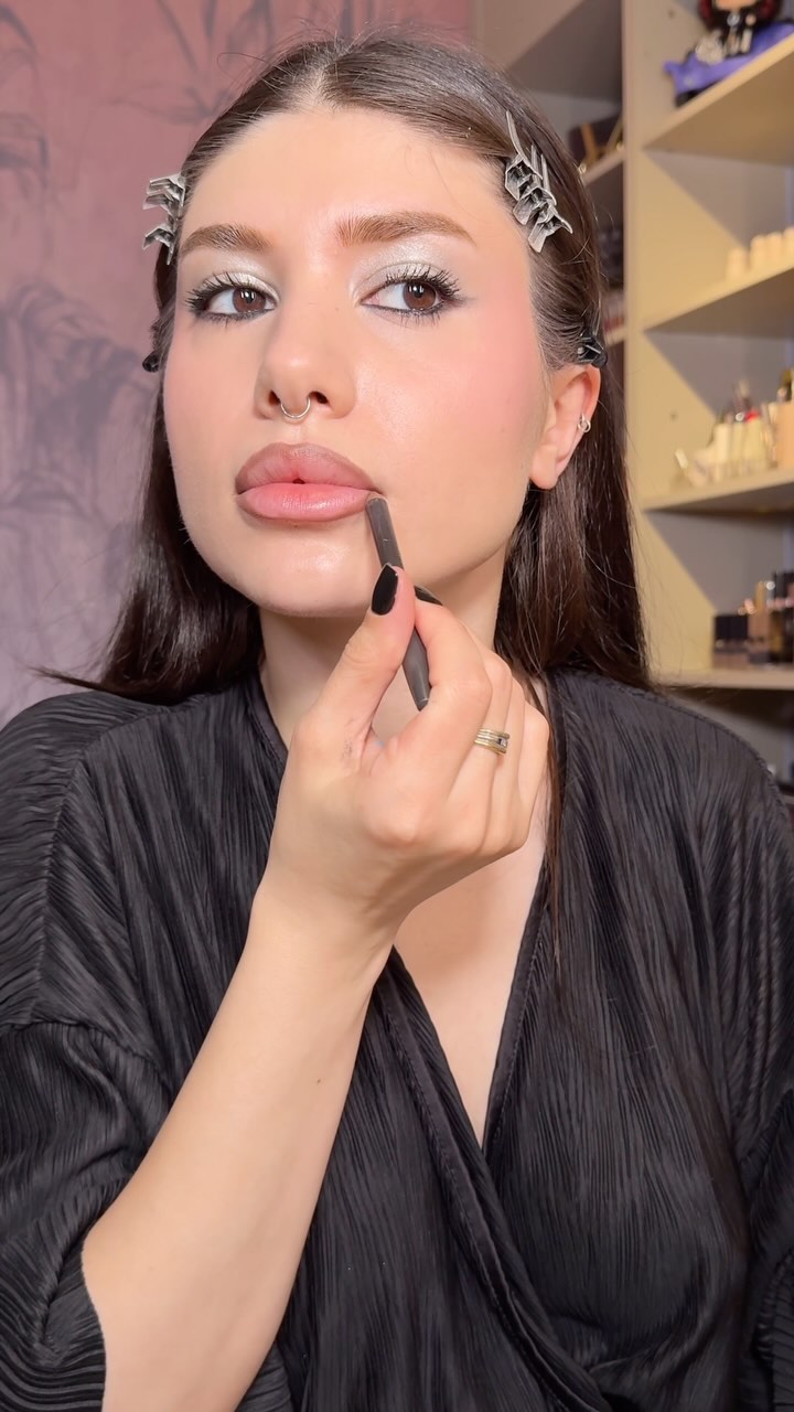Instagram post by @seydaerdogan for FENTY BEAUTY BY RIHANNA. Caption reads: Geçen hafta birazcık sosyalleştiğim bir haftaydı....