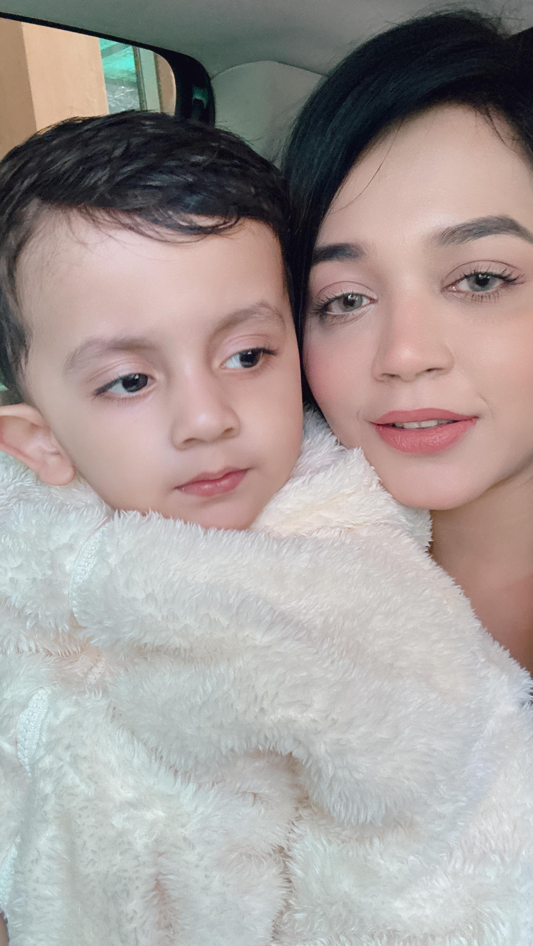 Instagram post by @shrads_and_raghav for LuvLap. Caption reads: #AD

	•	🌙 Up to 12 hours absorption for peaceful....